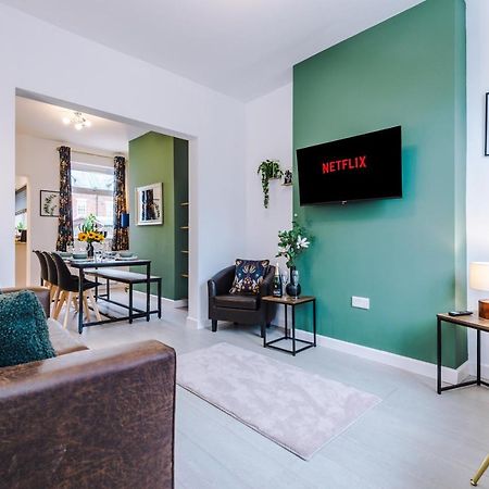 Stunning 3-Bed Home In Nantwich By 53 Degrees Property - Amazing Location, Ideal For Groups - Sleeps 6 Екстер'єр фото