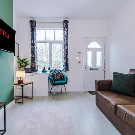 Stunning 3-Bed Home In Nantwich By 53 Degrees Property - Amazing Location, Ideal For Groups - Sleeps 6 Екстер'єр фото